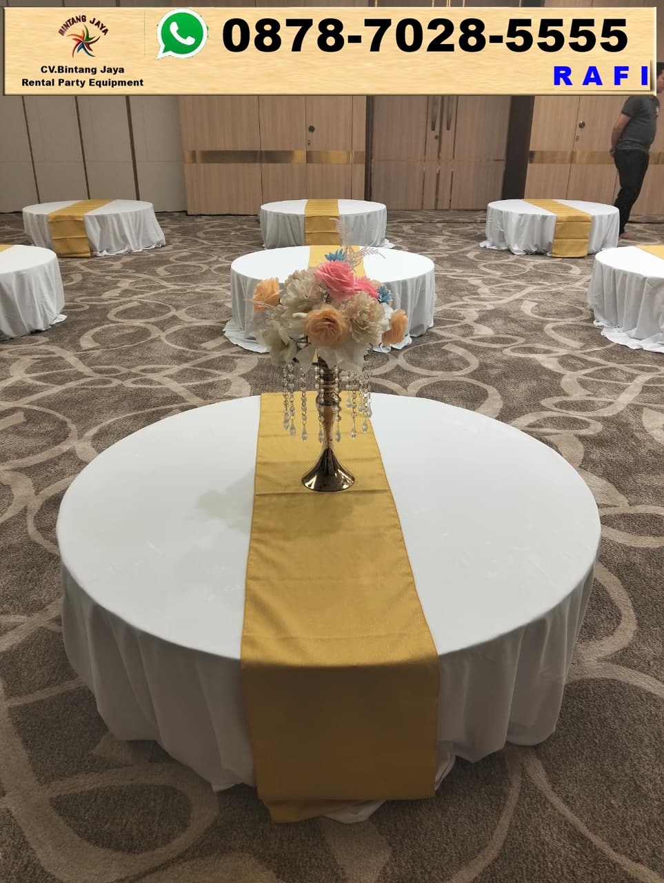 Rental Meja Lesehan Cover Putih di Graha Ramka