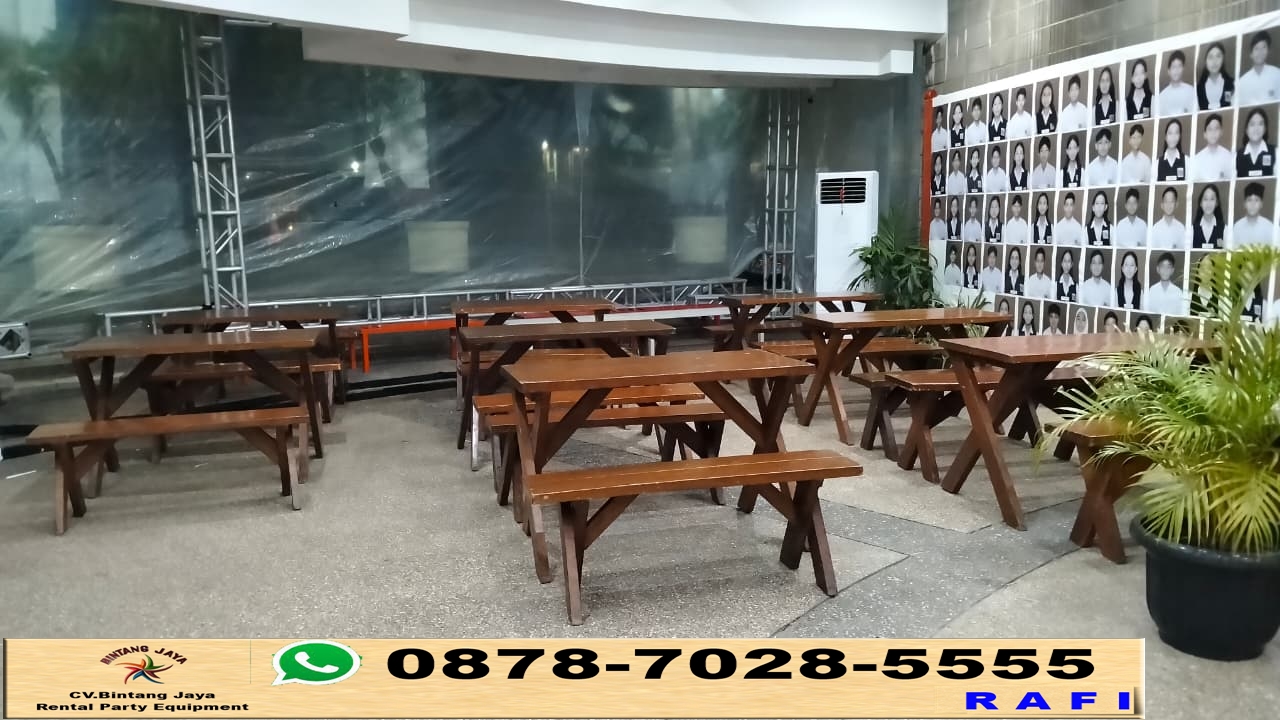 Sewa Meja Serta Bangku Taman Kaki Silang Bogor