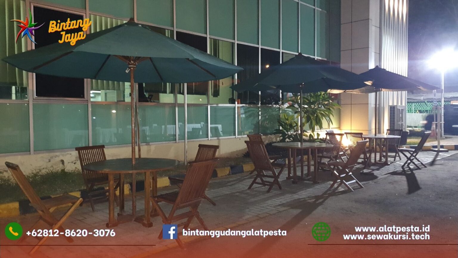 Sewa Tenda Parasol Set Meja Kursi Kayu Outdoor Area Jakarta