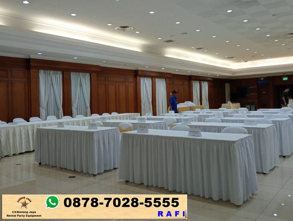 Jasa Sewa Meja Kotak Rumbai Putih Di Jaktim