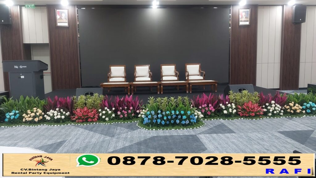 Sewa Kursi Kayu VIP, Panggung, Mini Garden Dan Meja Area Bekasi