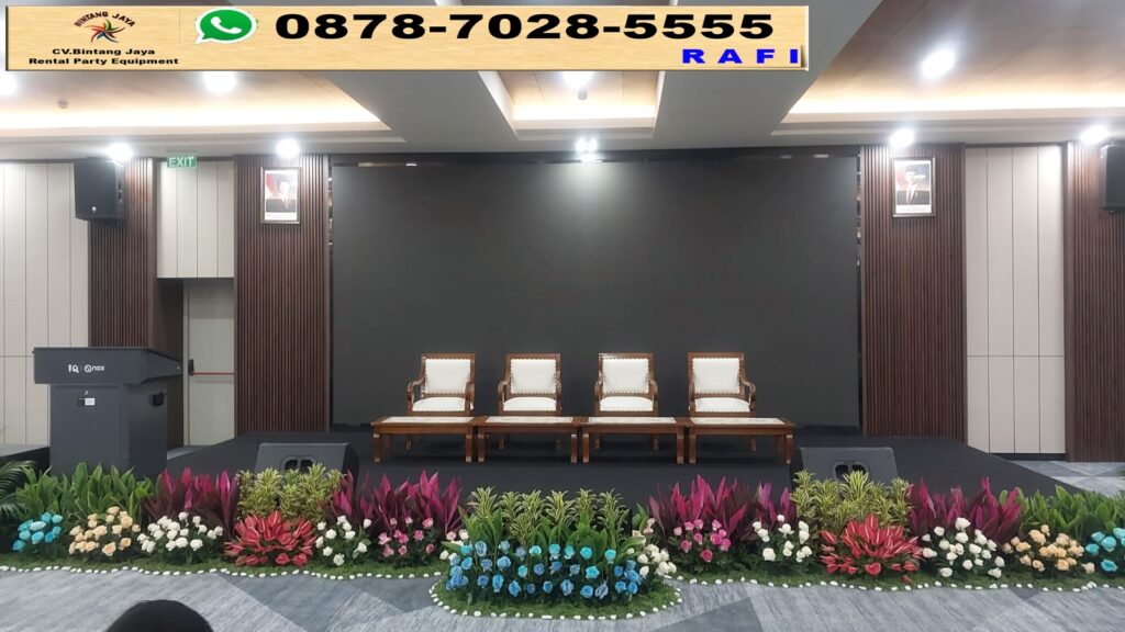 Sewa Kursi Kayu VIP, Panggung, Mini Garden Dan Meja Area Bekasi
