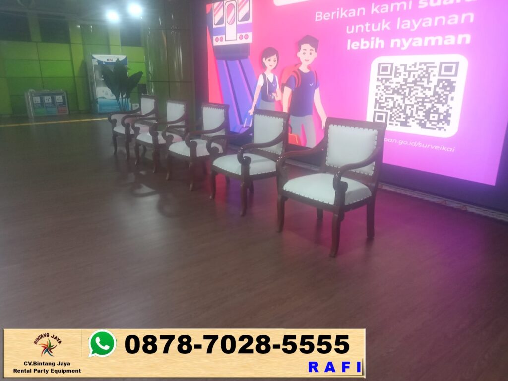 Sewa Kursi VIP Kayu Event Di Stasiun Gambir