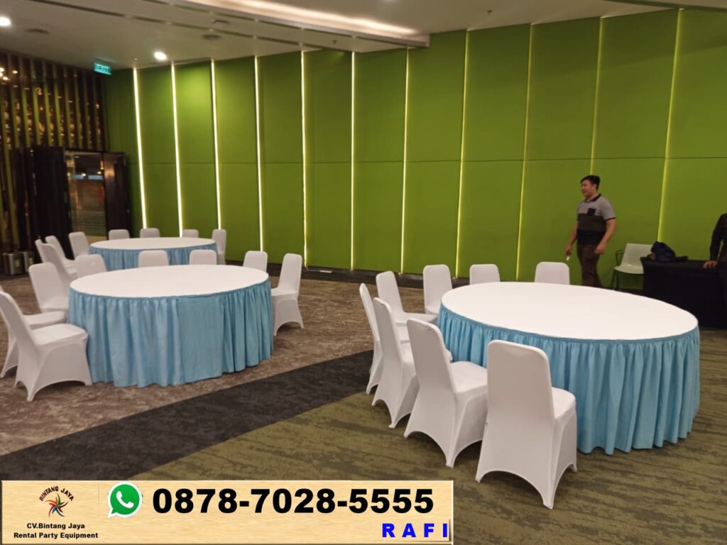 Rental meja Bulat Taplak Putih Sekriting Biru Muda Jakarta