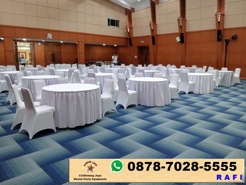 Sewa MEJA BULAT KURSI FUTURA cover putih event Kemendikti Jakarta