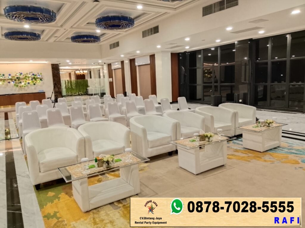 Sewa Sofa Putih Type Oval Set Meja VIP Kaca Jakarta 0878-7028-5555
