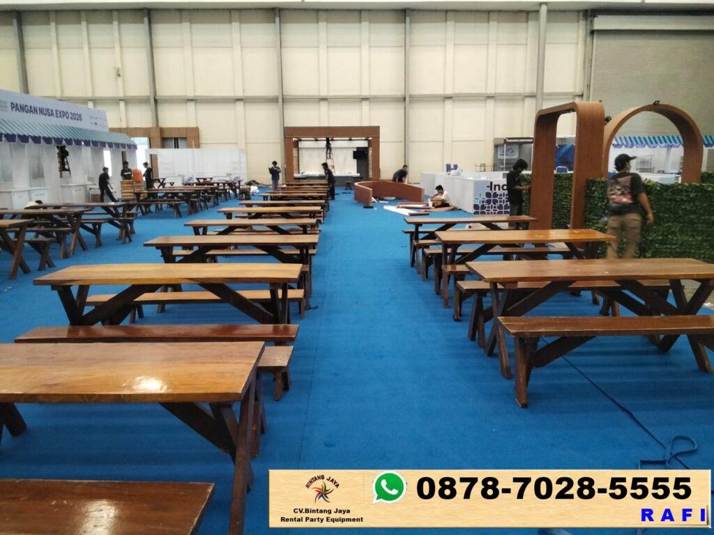 Rental Meja Dan Kursi Kayu Serta Karpet Di Bekasi 0878-7028-5555