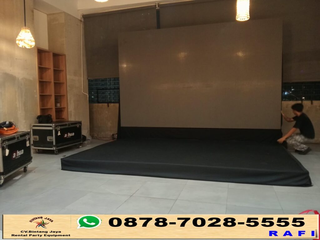 Sewa Misty Fan Serta Panggung Karpet Hitam Jakarta 0878-7028-5555